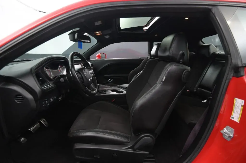 Dodge Challenger photo 40