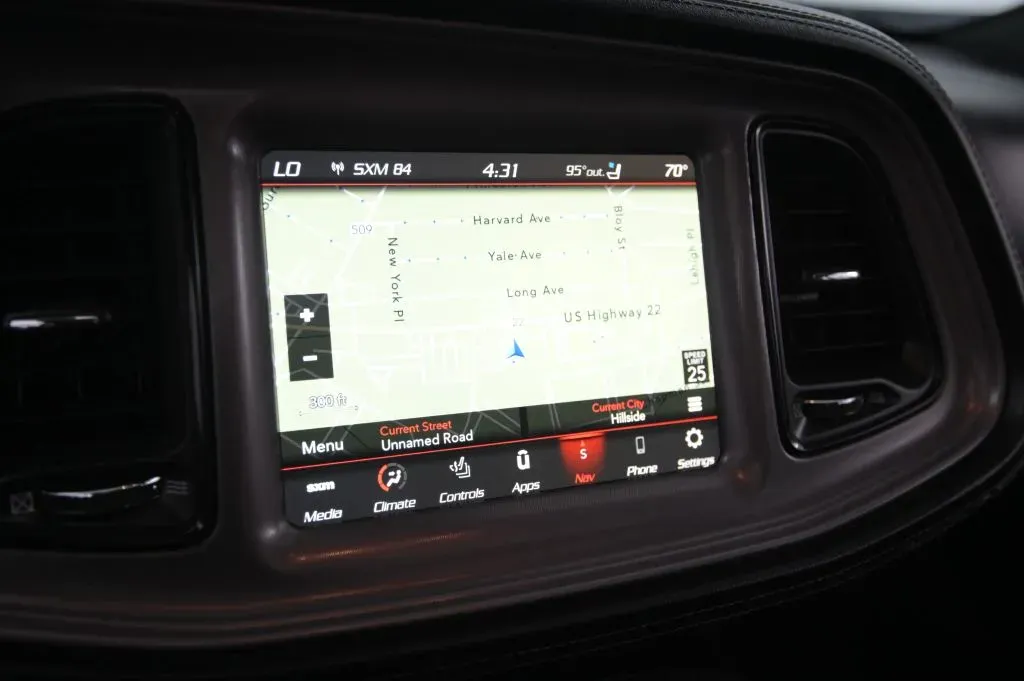 Dodge Challenger photo 25