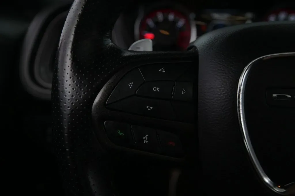 Dodge Challenger photo 23