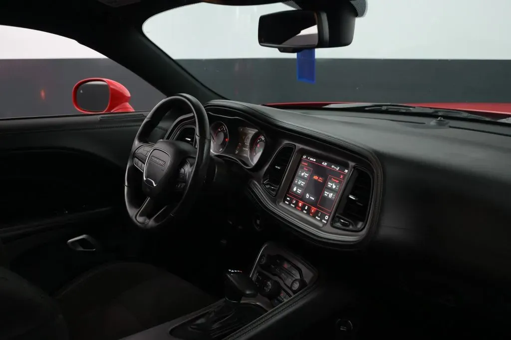 Dodge Challenger photo 47