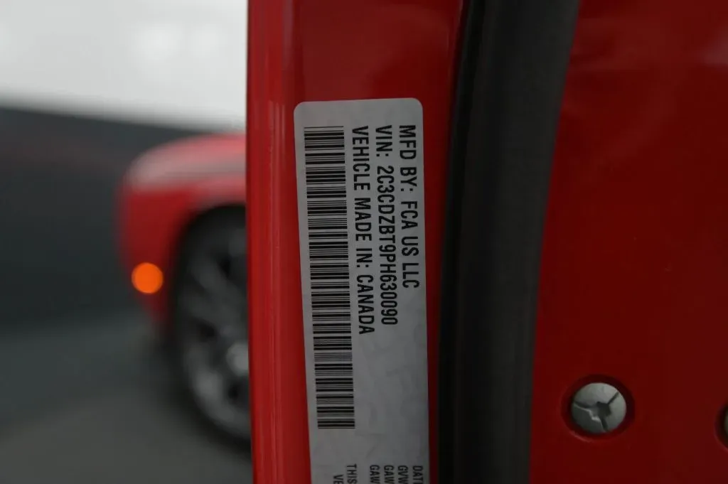 Dodge Challenger photo 21