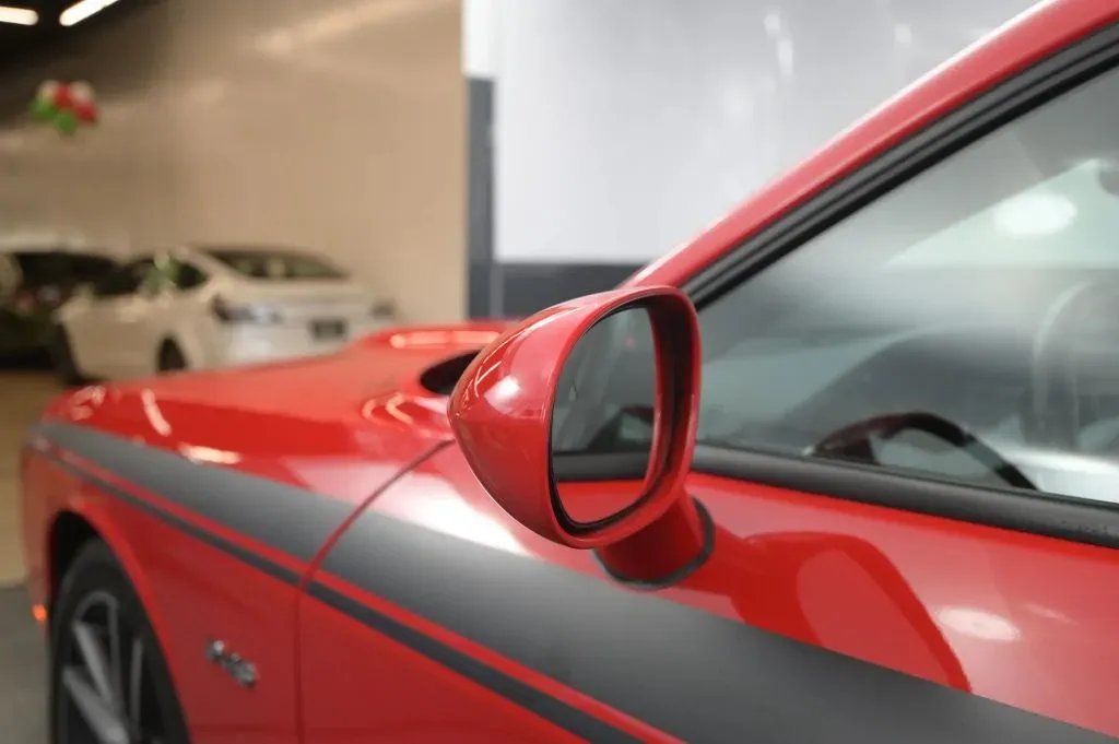 Dodge Challenger photo 12