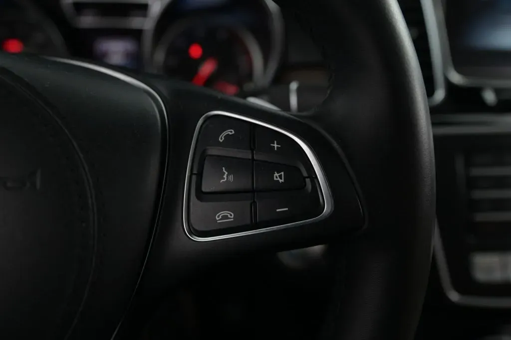 Mercedes-Benz GLS photo 25