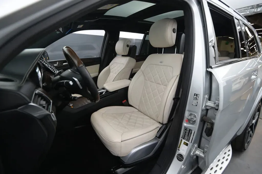 Mercedes-Benz GLS photo 44