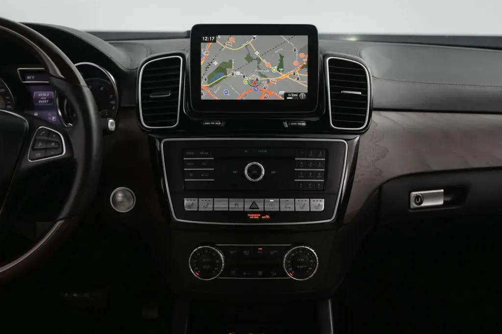 Mercedes-Benz GLS photo 36