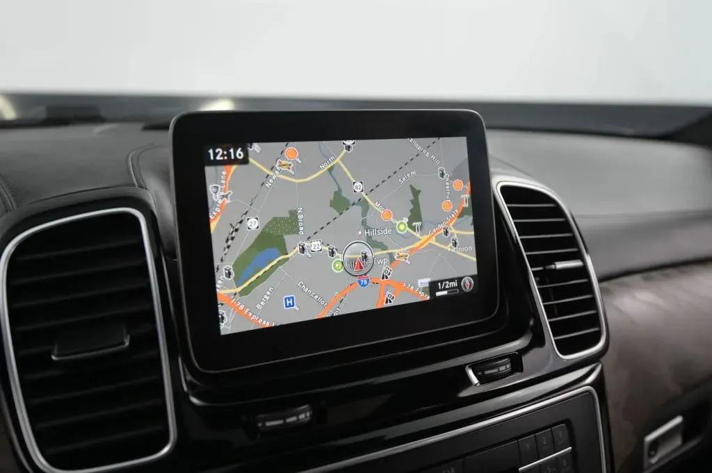 Mercedes-Benz GLS photo 29