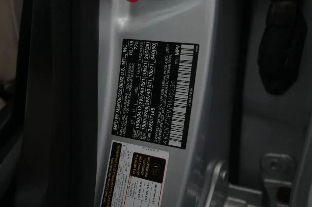 Mercedes-Benz GLS photo 22