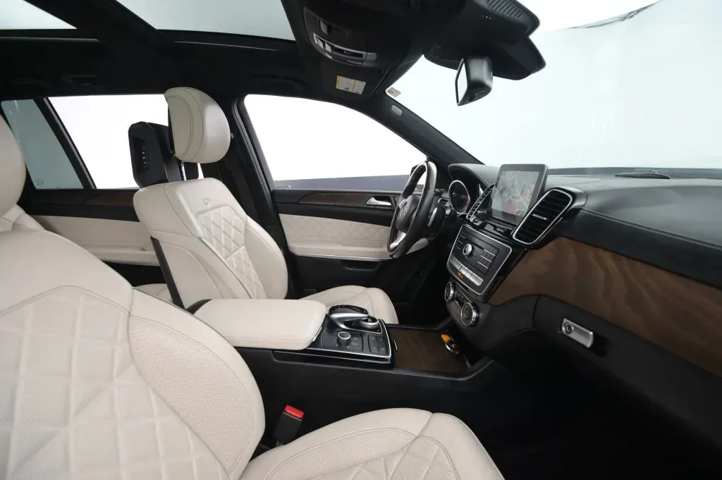 Mercedes-Benz GLS photo 55