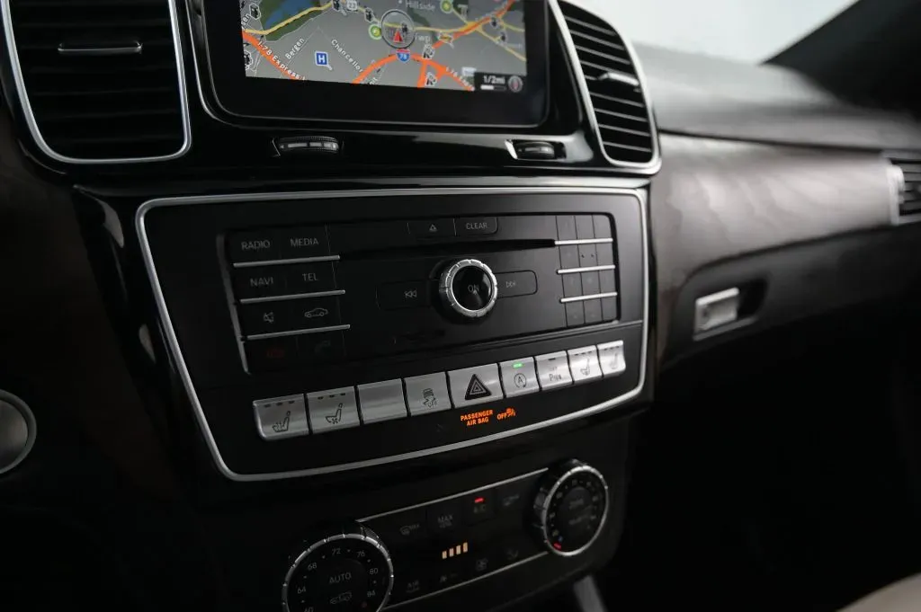 Mercedes-Benz GLS photo 31