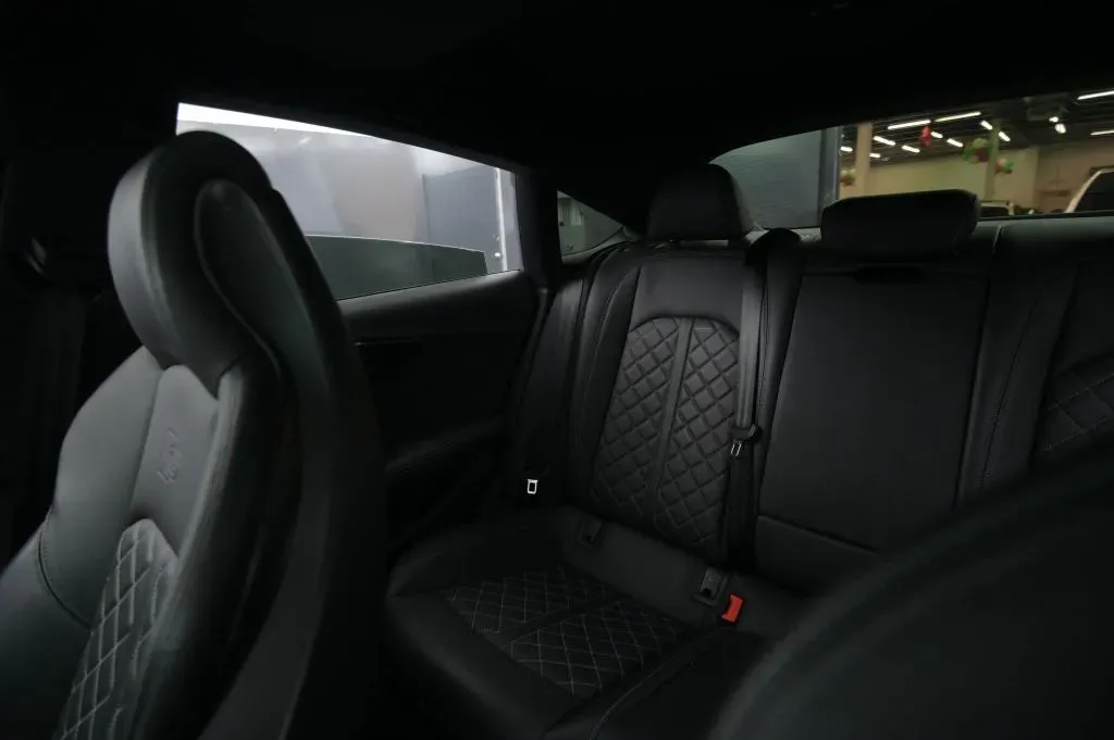 Audi S5 photo 42