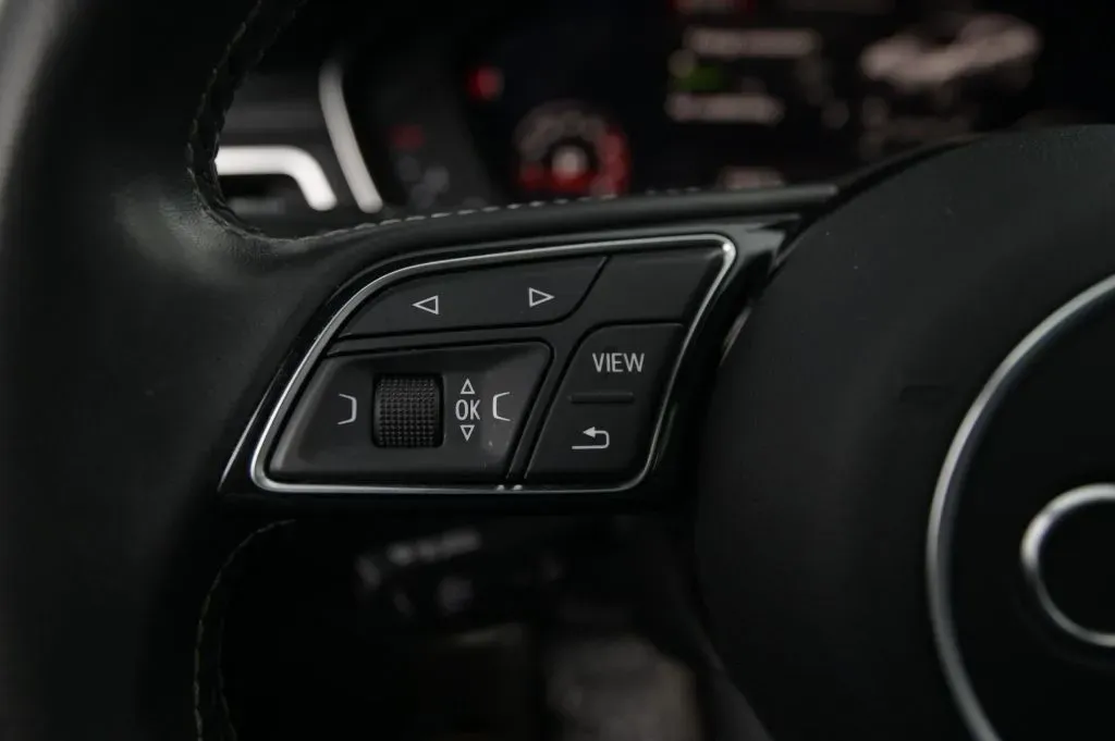 Audi S5 photo 23