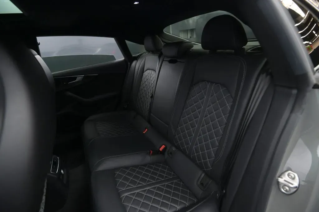 Audi S5 photo 45