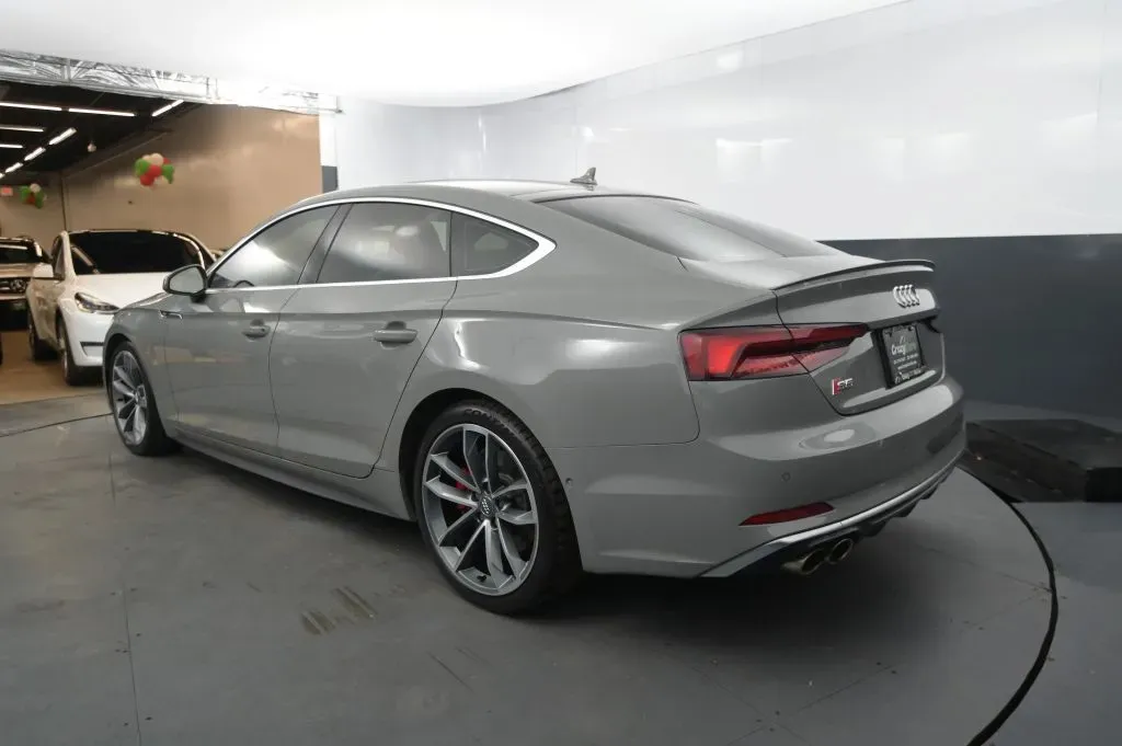 Audi S5 photo 3