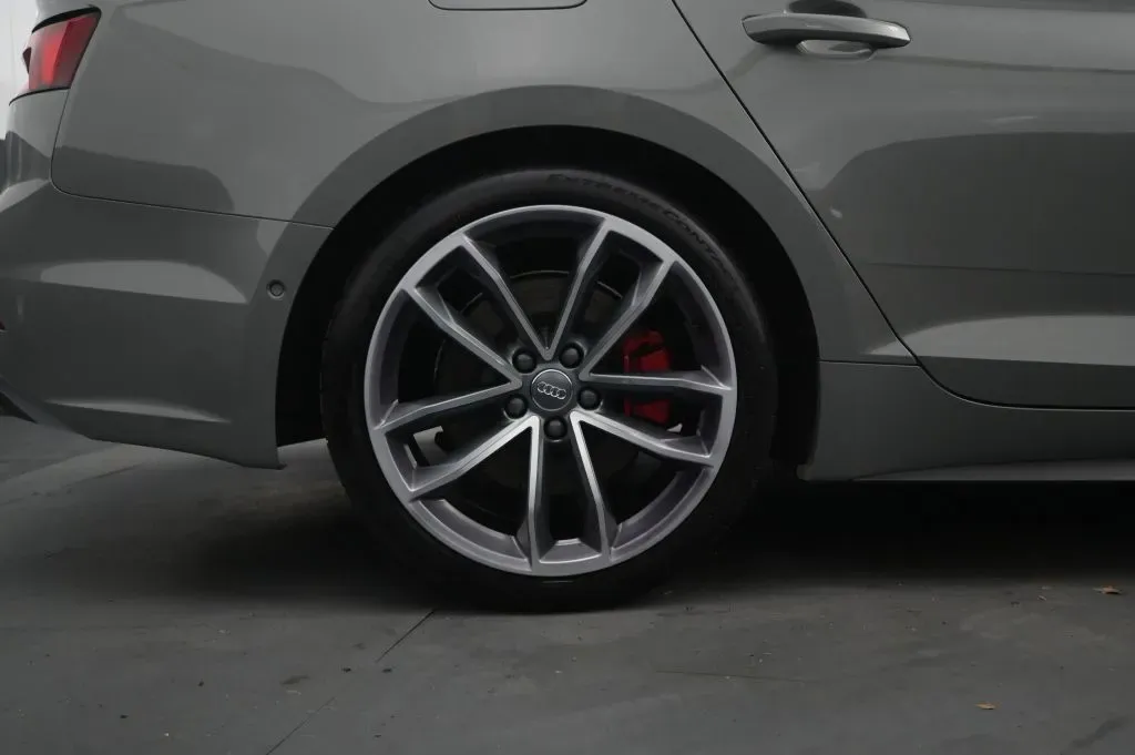 Audi S5 photo 17