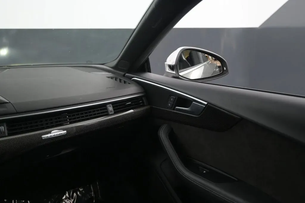 Audi S5 photo 35