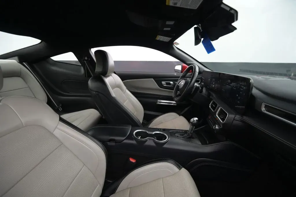 Ford Mustang photo 46