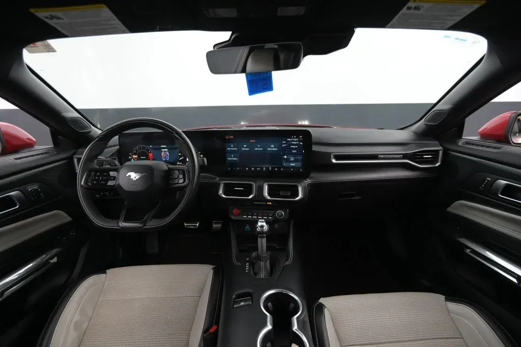 Ford Mustang photo 31