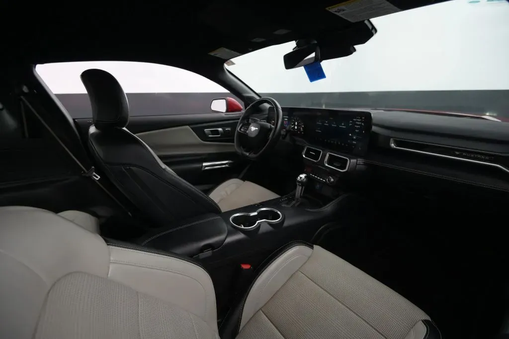 Ford Mustang photo 44