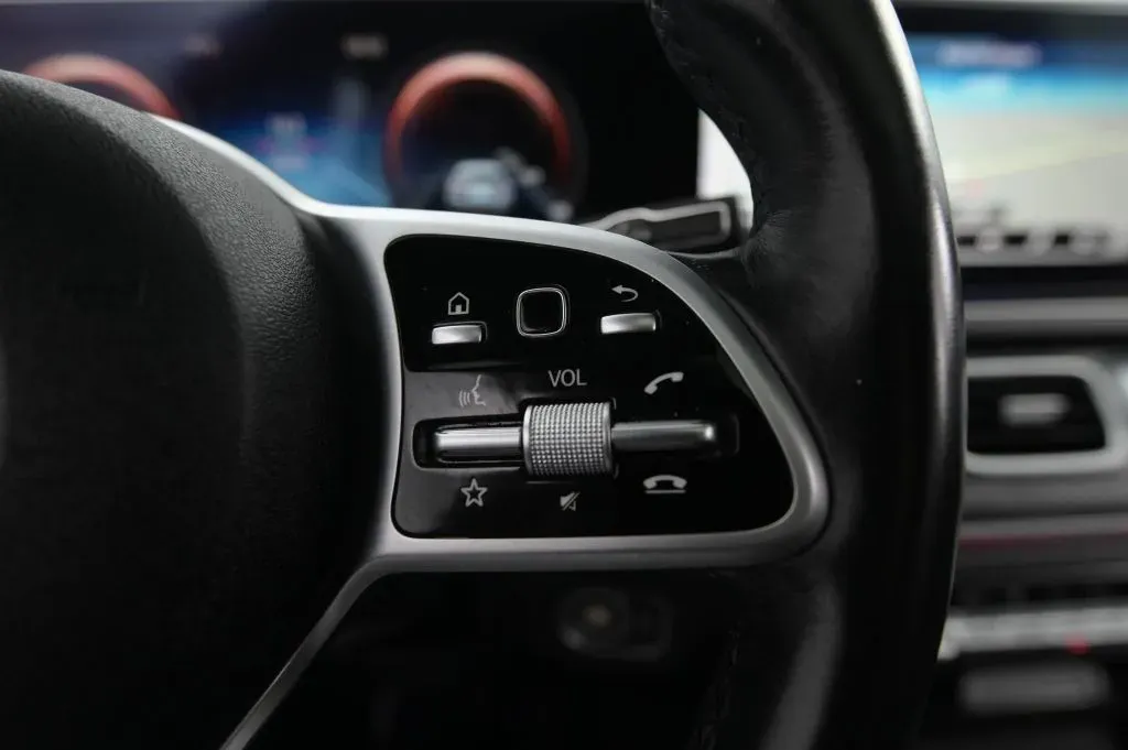 Mercedes-Benz GLE photo 25