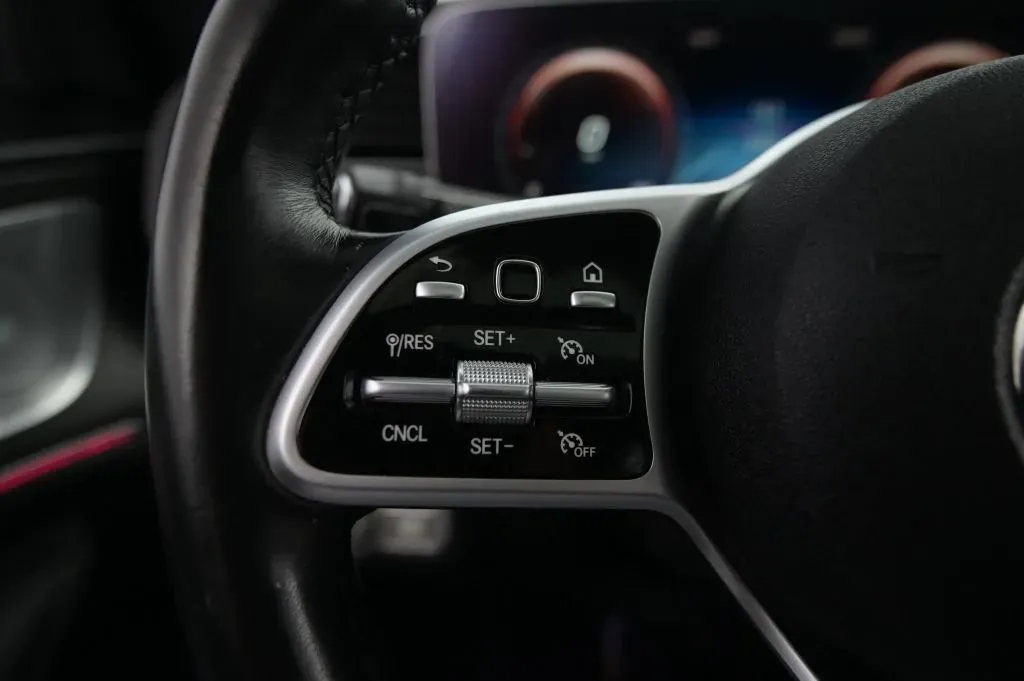 Mercedes-Benz GLE photo 24