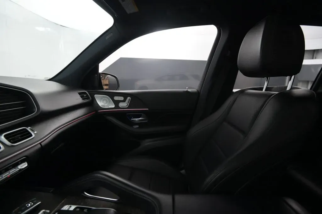 Mercedes-Benz GLE photo 29