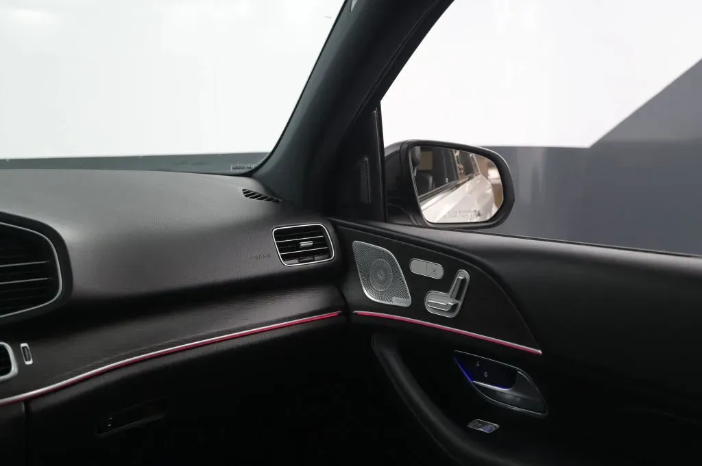Mercedes-Benz GLE photo 34
