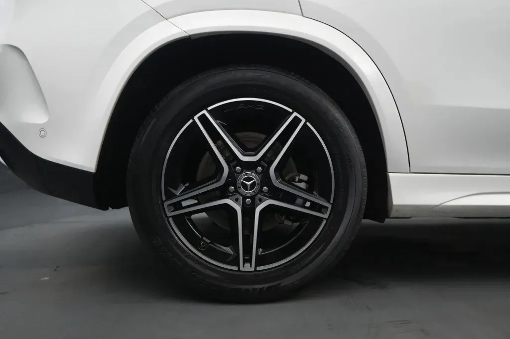 Mercedes-Benz GLE photo 18