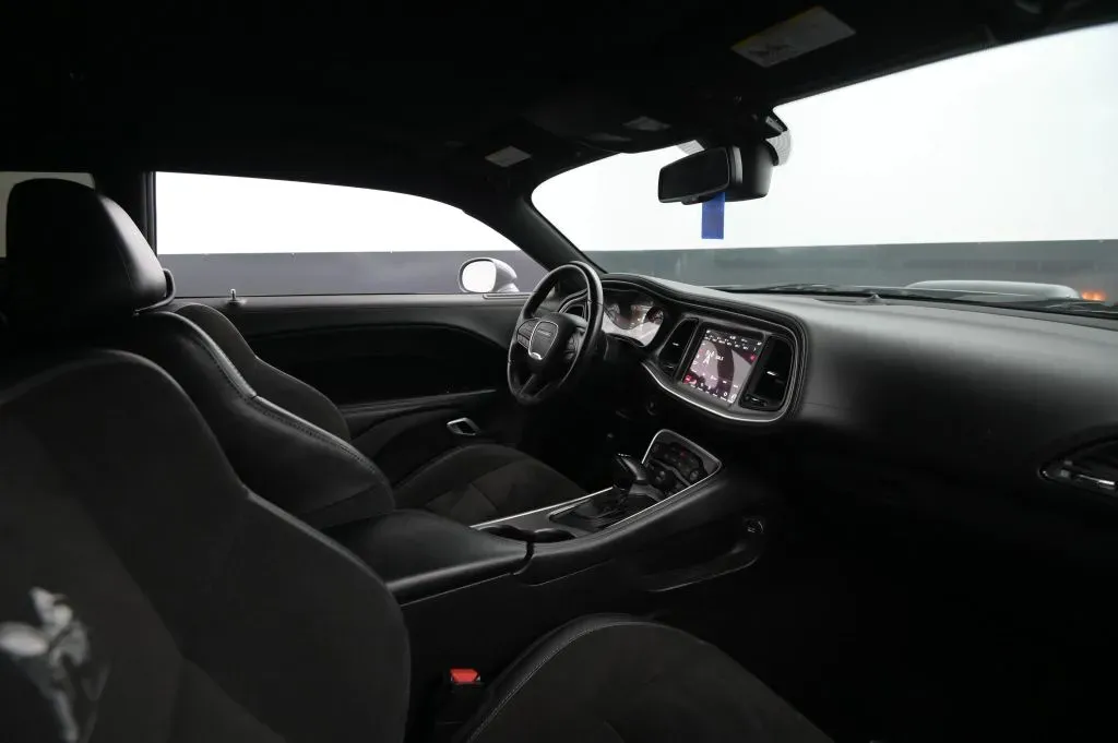Dodge Challenger photo 43