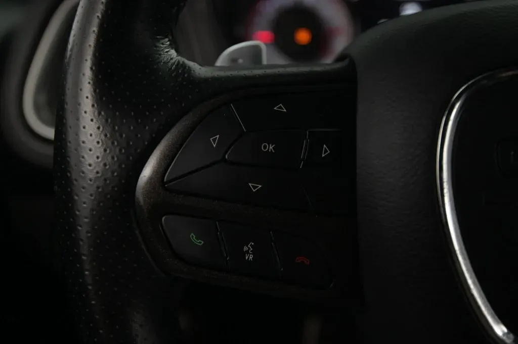 Dodge Challenger photo 22