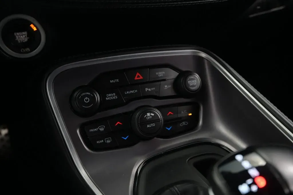 Dodge Challenger photo 26