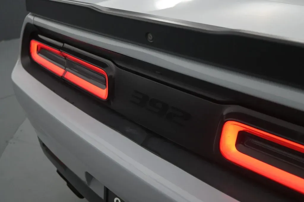 Dodge Challenger photo 15