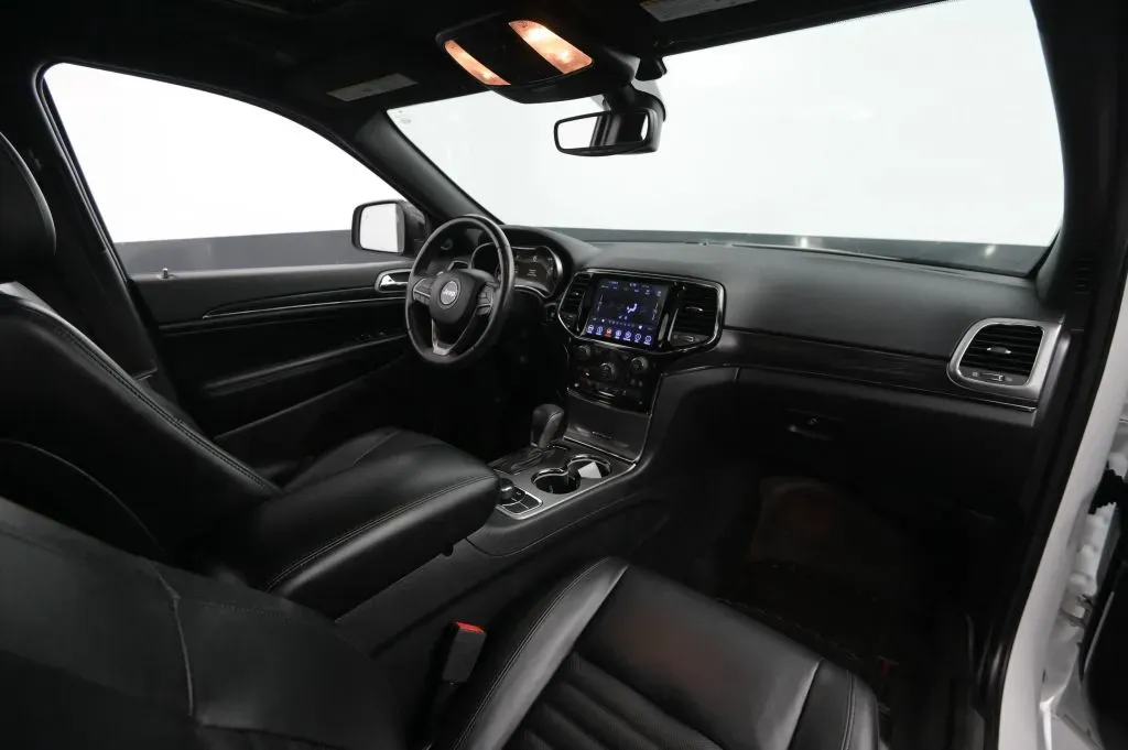 Jeep Grand Cherokee photo 45