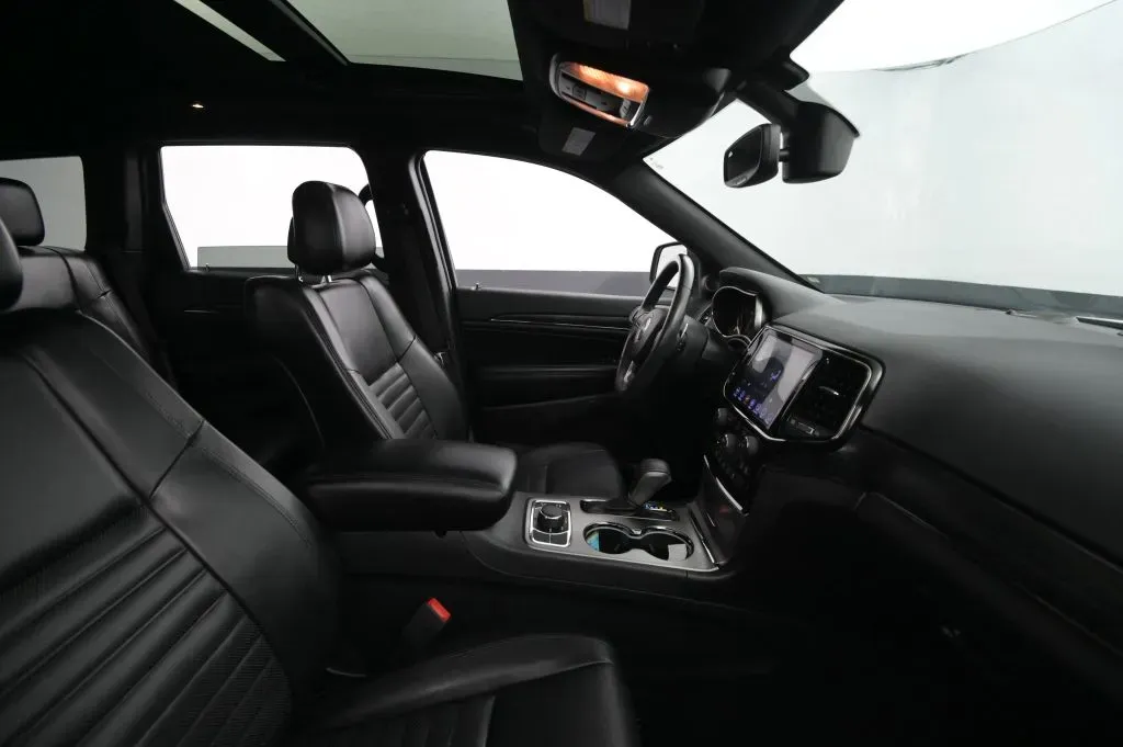 Jeep Grand Cherokee photo 47