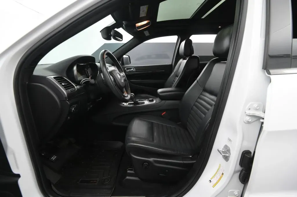 Jeep Grand Cherokee photo 34