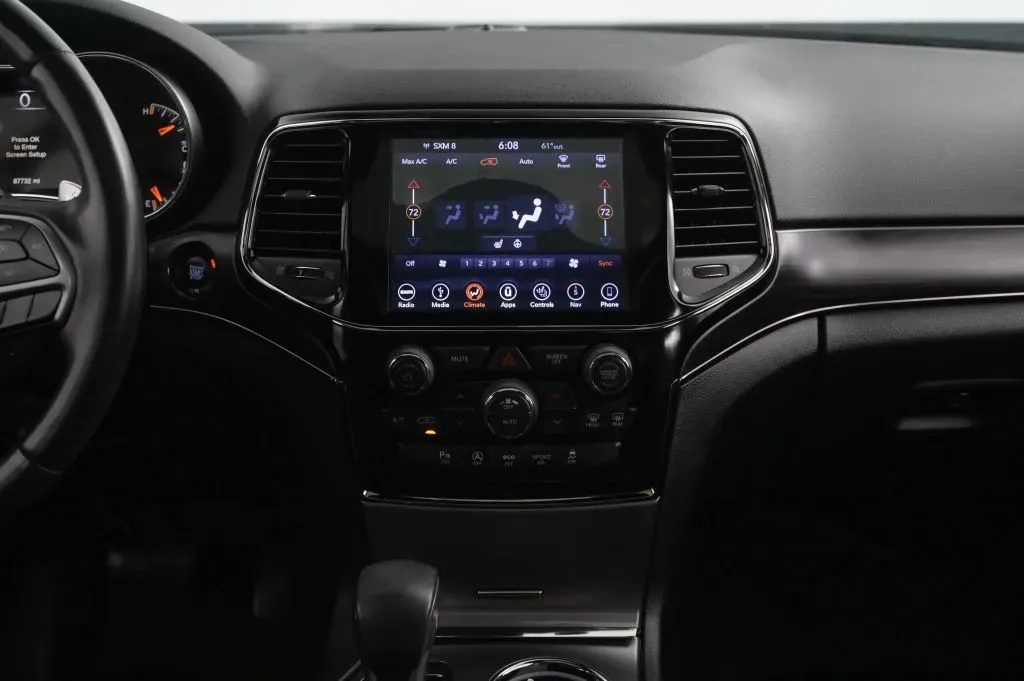 Jeep Grand Cherokee photo 29