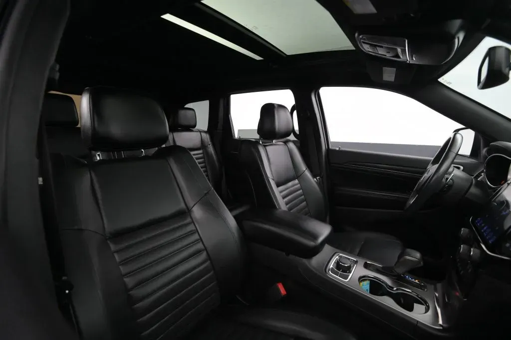 Jeep Grand Cherokee photo 48