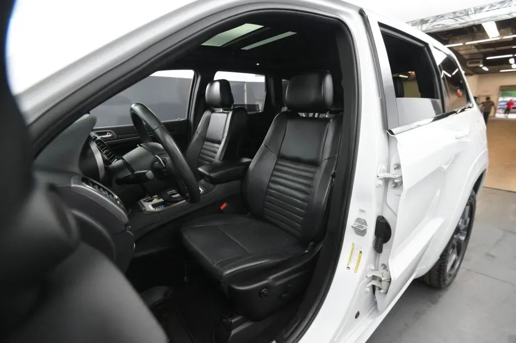 Jeep Grand Cherokee photo 36