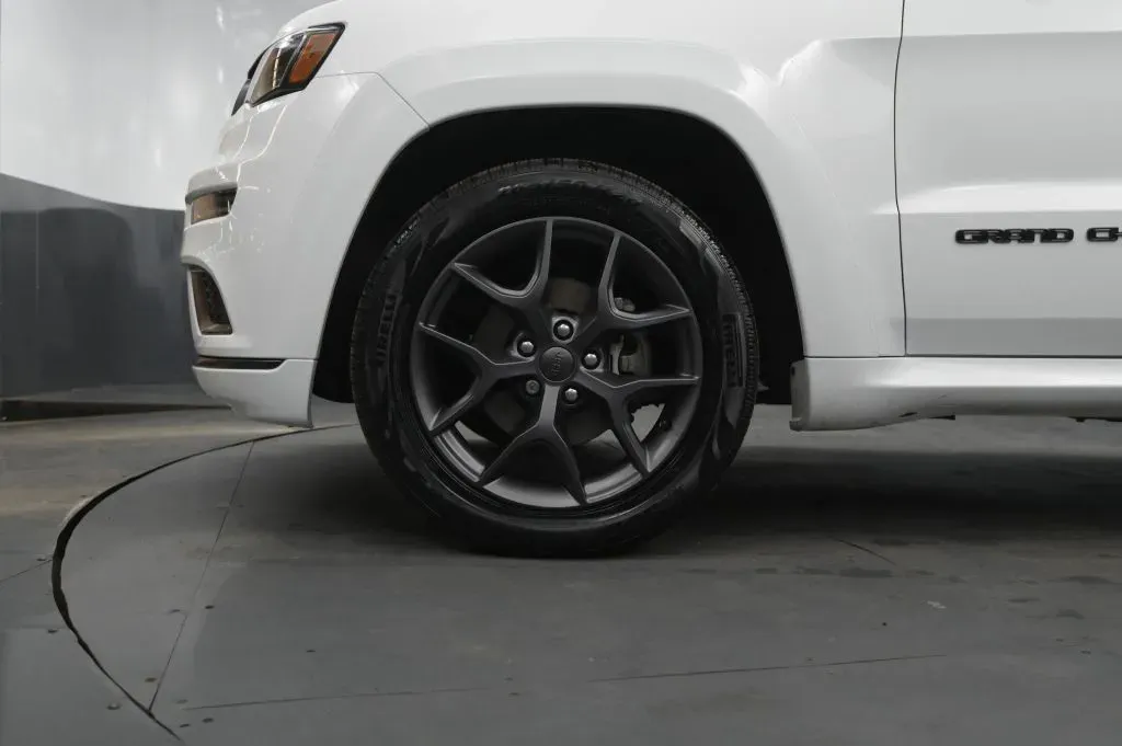Jeep Grand Cherokee photo 10