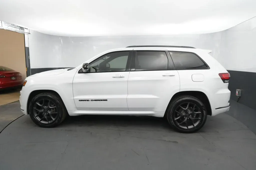 Jeep Grand Cherokee photo 2