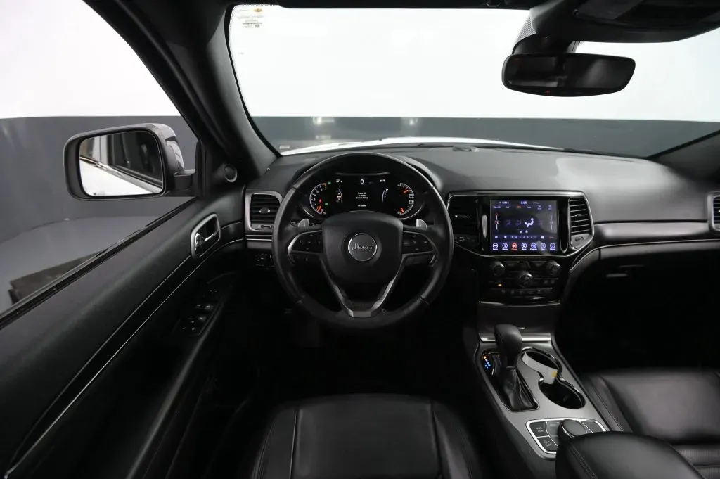 Jeep Grand Cherokee photo 32