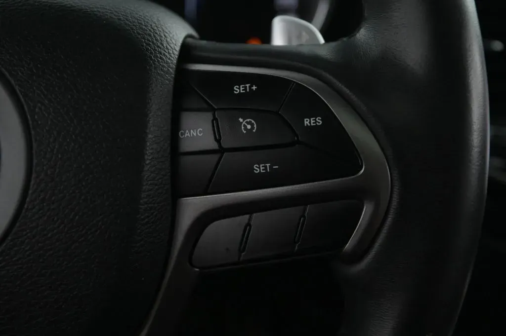 Jeep Grand Cherokee photo 21