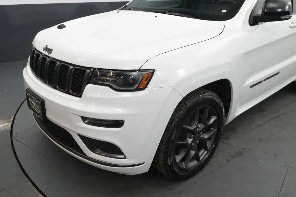 Jeep Grand Cherokee photo 9