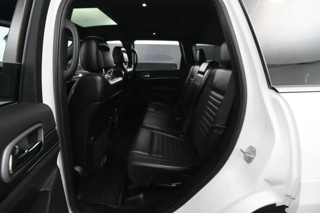 Jeep Grand Cherokee photo 39