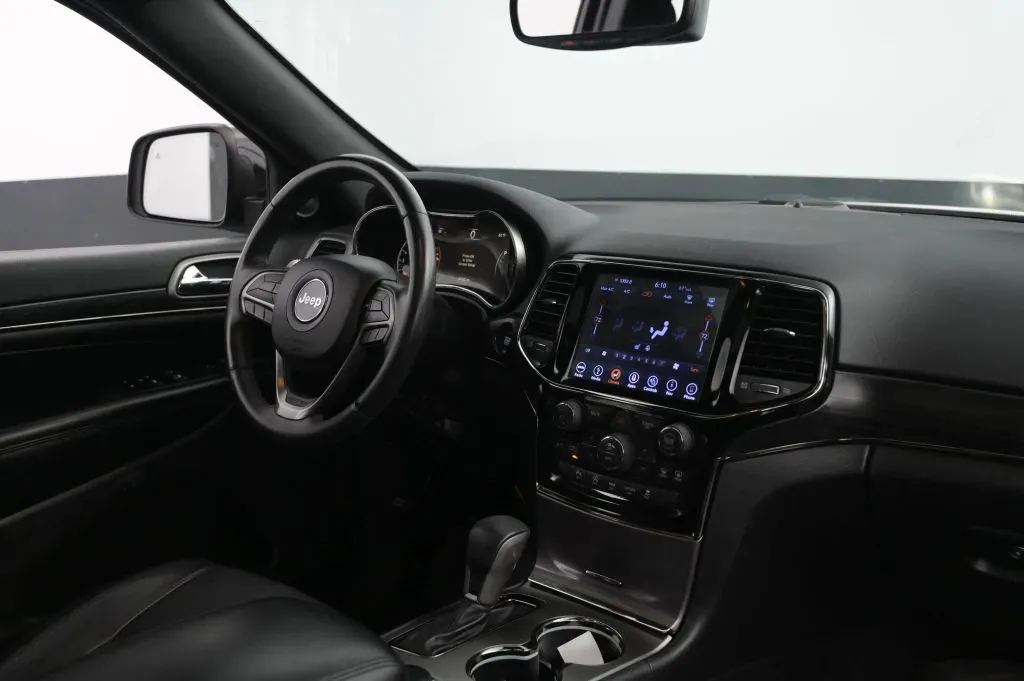 Jeep Grand Cherokee photo 46