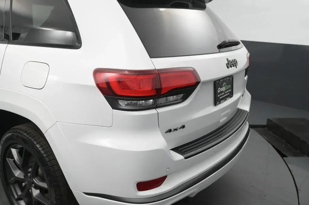 Jeep Grand Cherokee photo 13