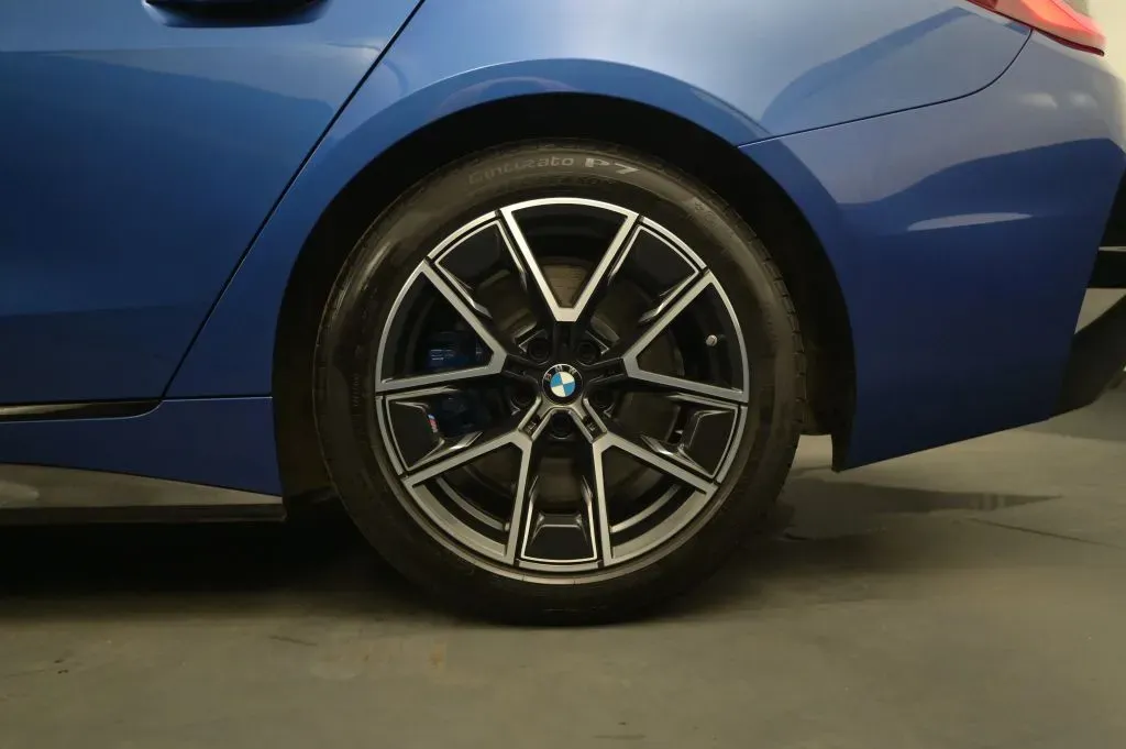 BMW 4 Series photo 14