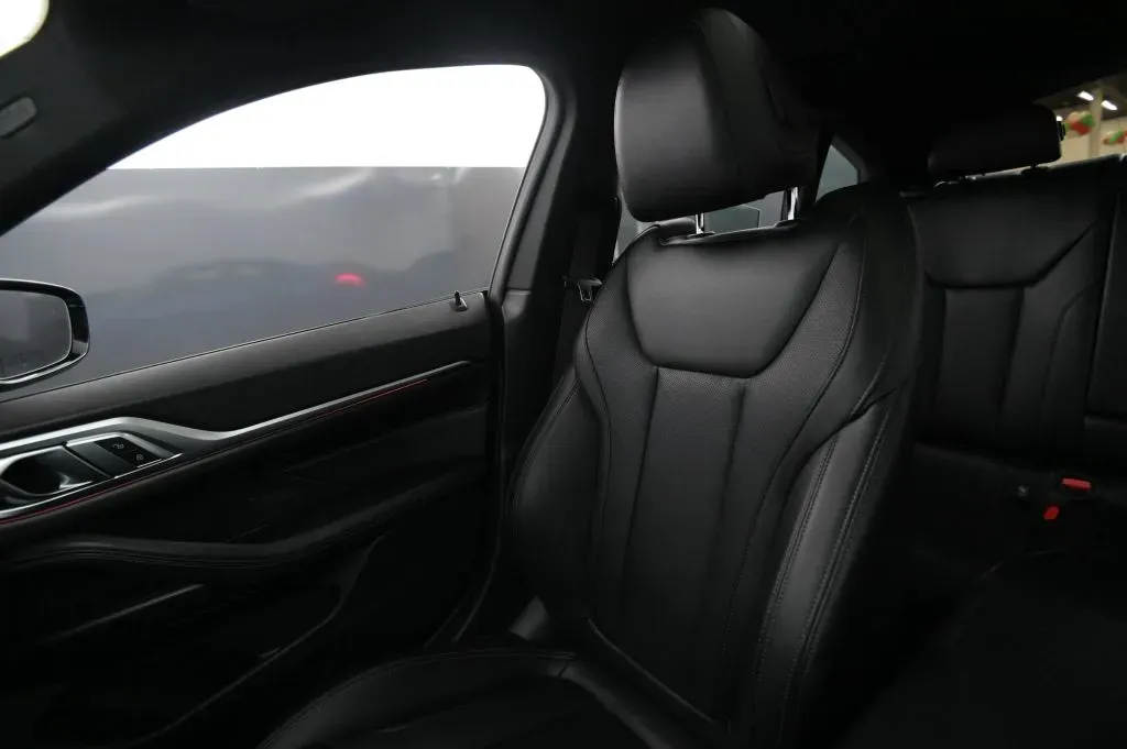BMW 4 Series photo 30