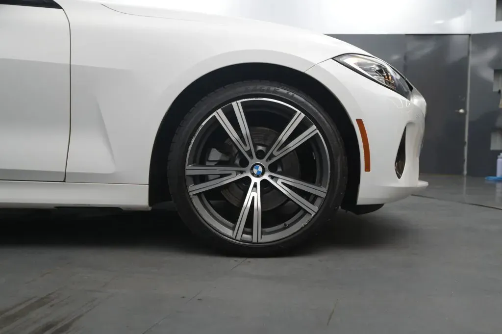 BMW 4 Series photo 17