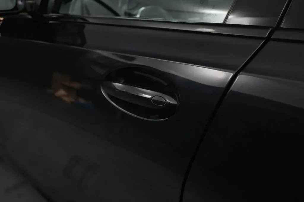 BMW 3 Series photo 14