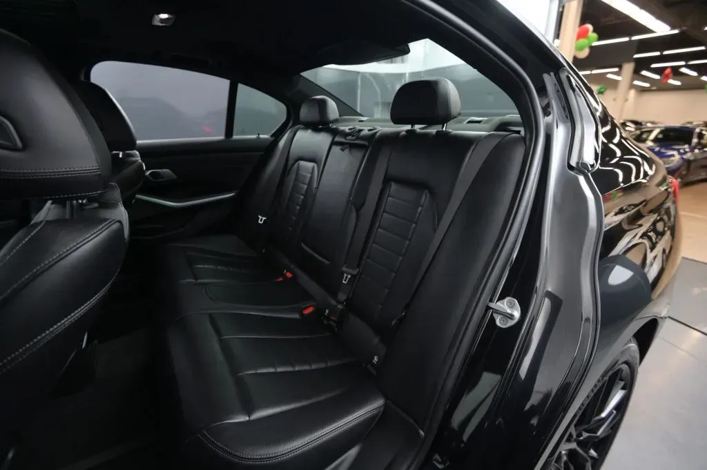 BMW 3 Series photo 47